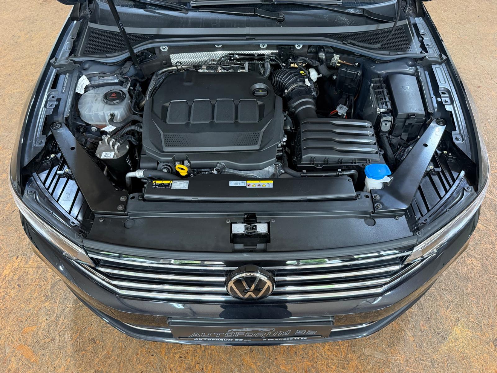 Volkswagen Passat Variant Business 2.0TDI DSG/STANDHEIZ/AHK