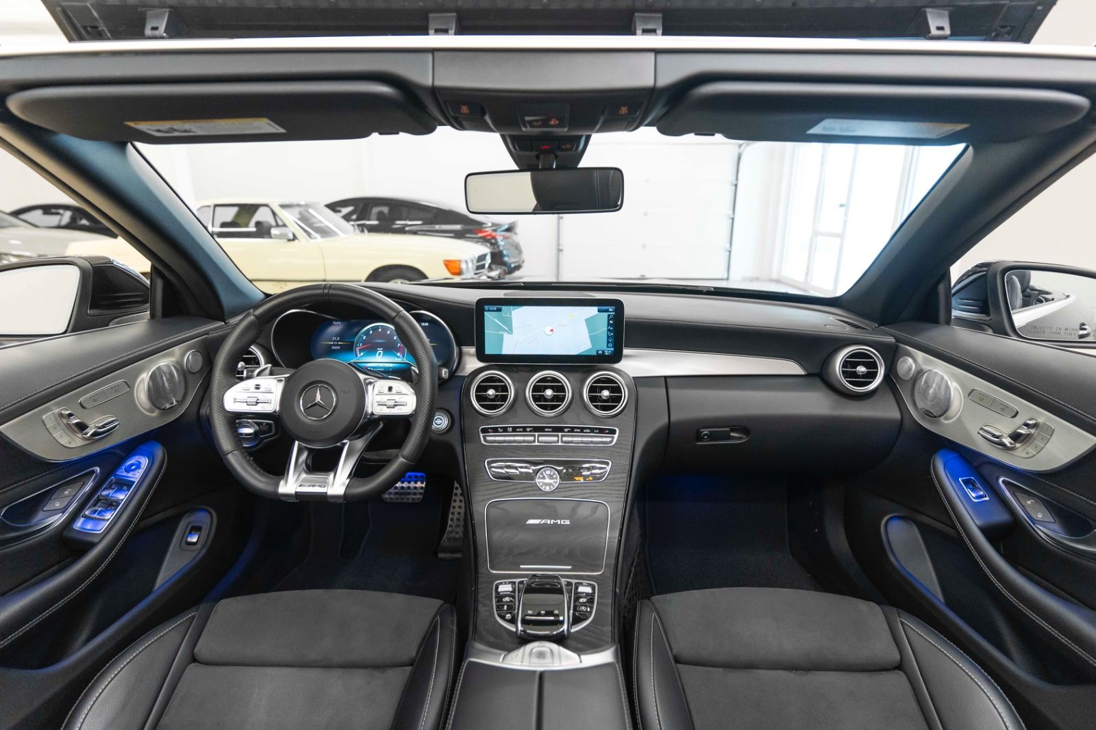 Fahrzeugabbildung Mercedes-Benz C 63 CABRIO AMG LED BURMESTER NAV KAM TOTW