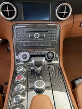 Mercedes-Benz SLS AMG 6.3 V8 - - Mercedes-Benz SLS AMG mit Benzin-Antrieb: Coupé, 6.3