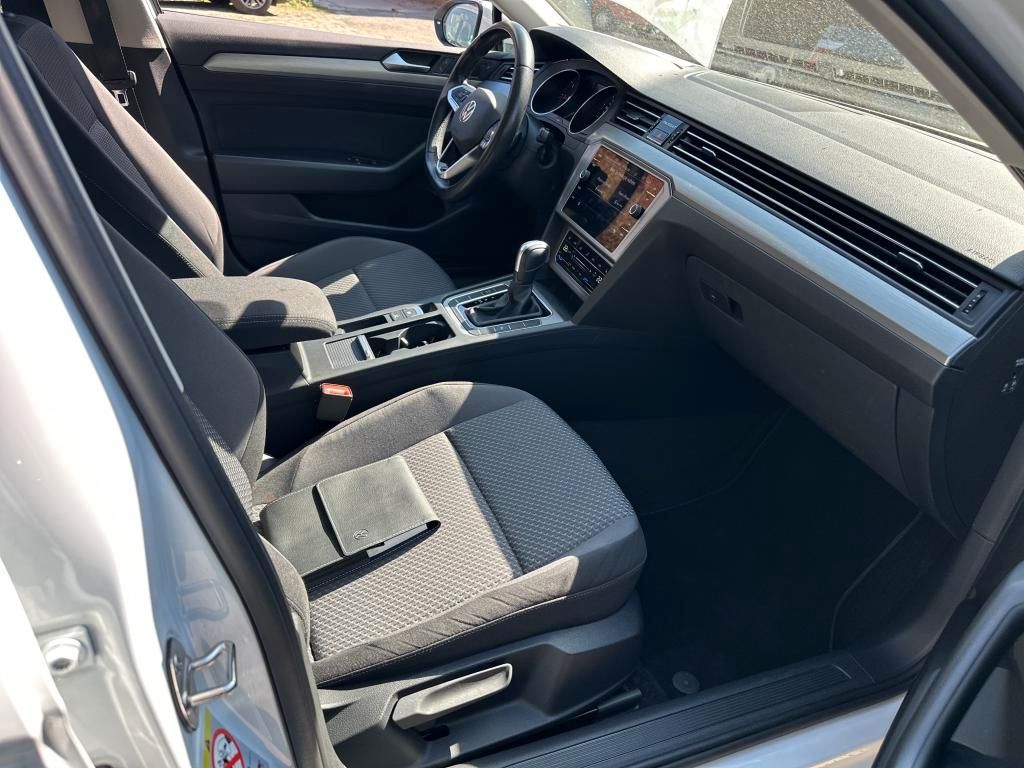 Volkswagen Passat Variant - Bild 7