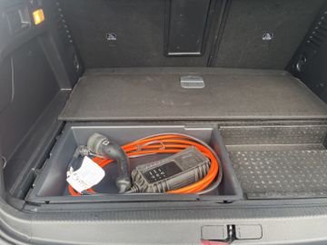 Peugeot 3008 Roadtrip Hybrid 225 Navi+RFK+SHZ