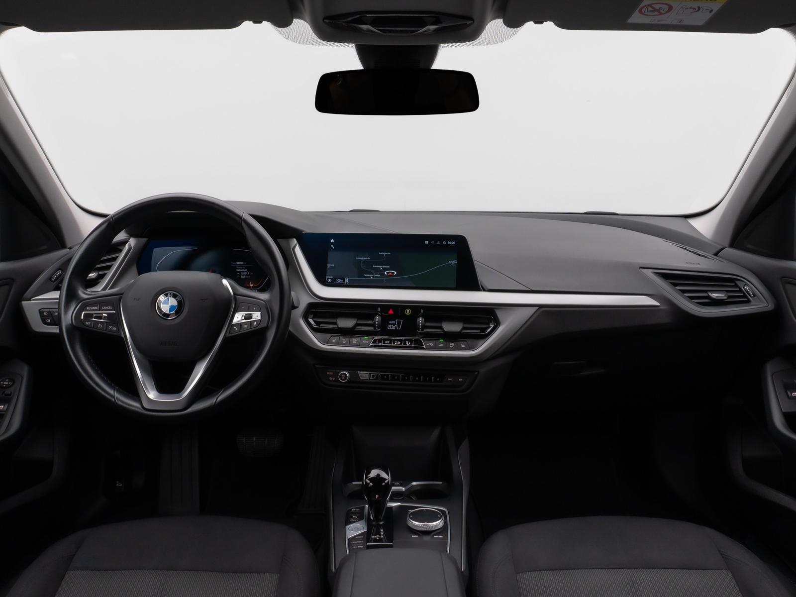 BMW 118d DAB CockPitPro Geschwindigkeitsreg PDC LED