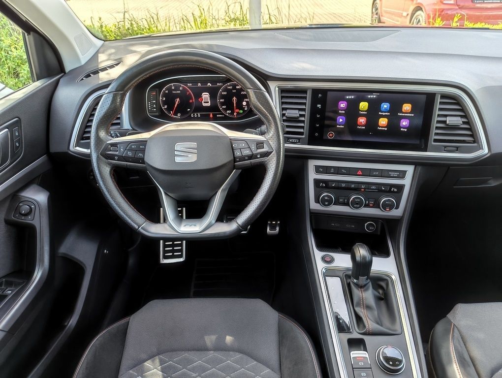 Fahrzeugabbildung SEAT Ateca FR 2.0 TSI 4Drive DSG + AHK + SHZ