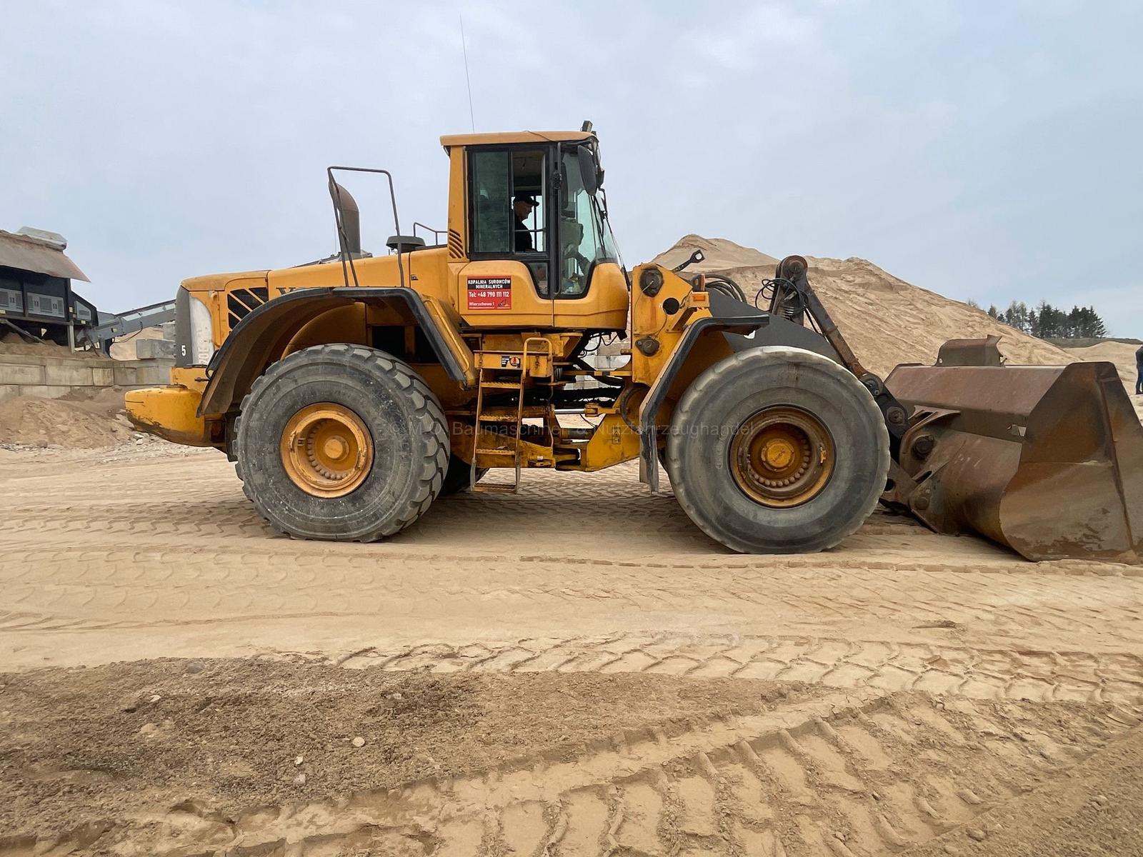 Volvo 220F