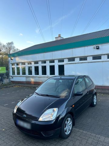 Ford, Fiesta 150.000 km Alufelgen Anhänger...