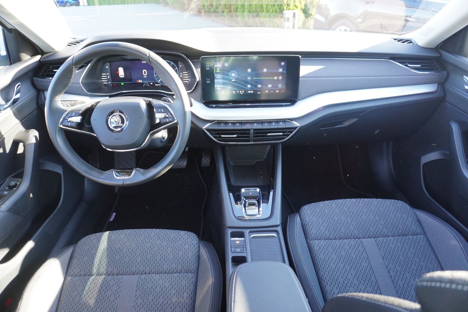 Skoda Octavia 1.0 TSI First Edition LED Navi Totwinkel foto 8