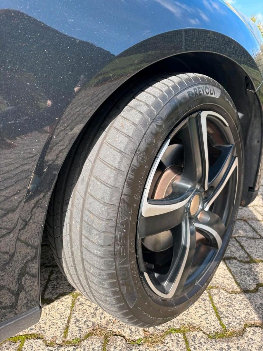 Ford Focus 2012 — rear view