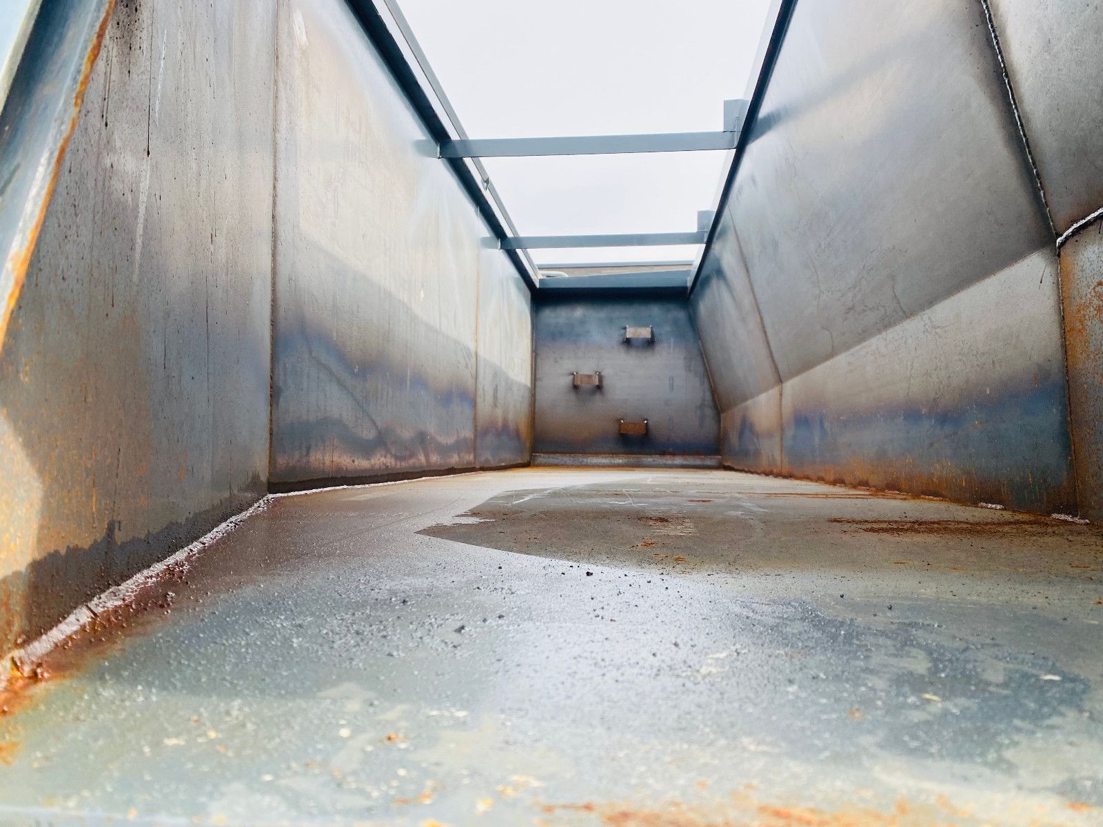 Fahrzeugabbildung Andere Asphalt-Thermobehälter 11m³ für Abrollkipper