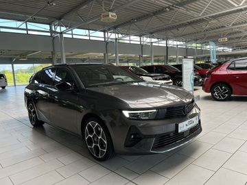 Fotografie 1 des Opel Astra Sports Tourer 1.2 Turbo Automatik Ultimate