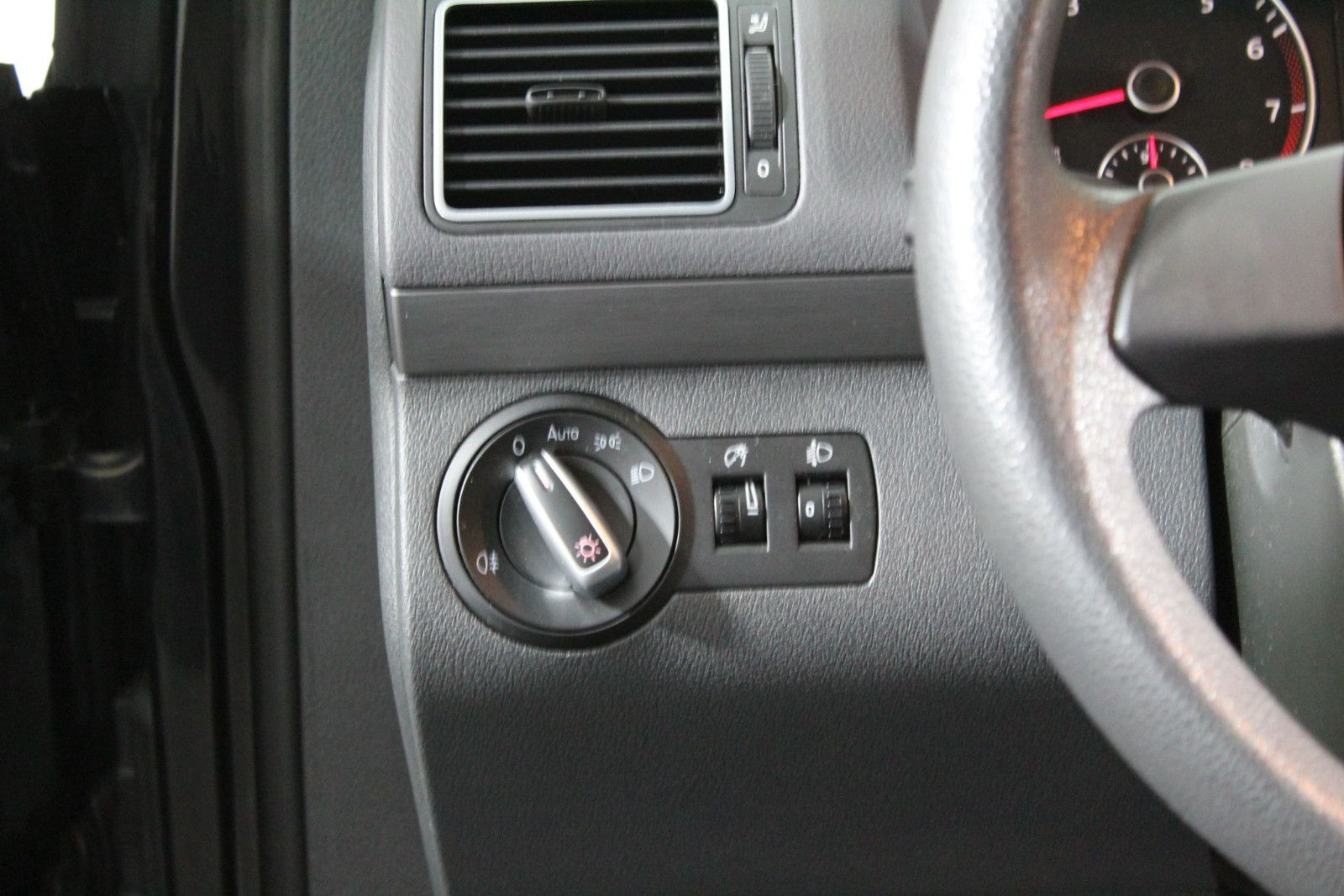 VW Touran Comfortline Klimaautomatik Sitzheiz. AHK