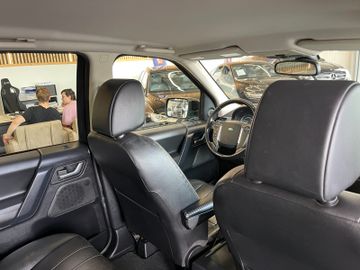 Land Rover Freelander 2 S TD4 *TEMPOMAT*AHK*PDC*LEDER*SZHZ*