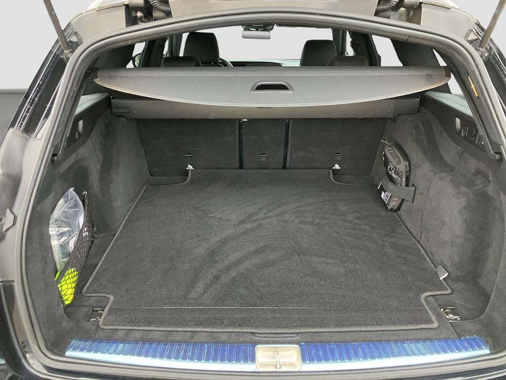 Fahrzeugabbildung Mercedes-Benz E 400 d 4MATIC T-Modell AMG*LED*HUD*FAP*Nav*360°