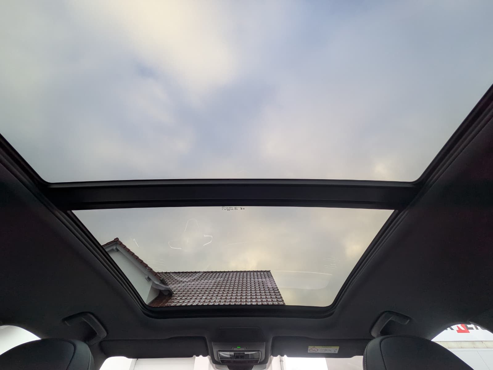 Image du véhicule Volkswagen Tiguan 2.0 TDI 4M R-Line PANO*H&amp;K*AHK*MATRIX*20".