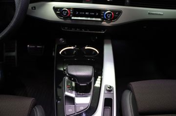 Fahrzeugverkauf 24 Audi A4 Avant 40 TFSI quattro S line Matrix AHK StHZ