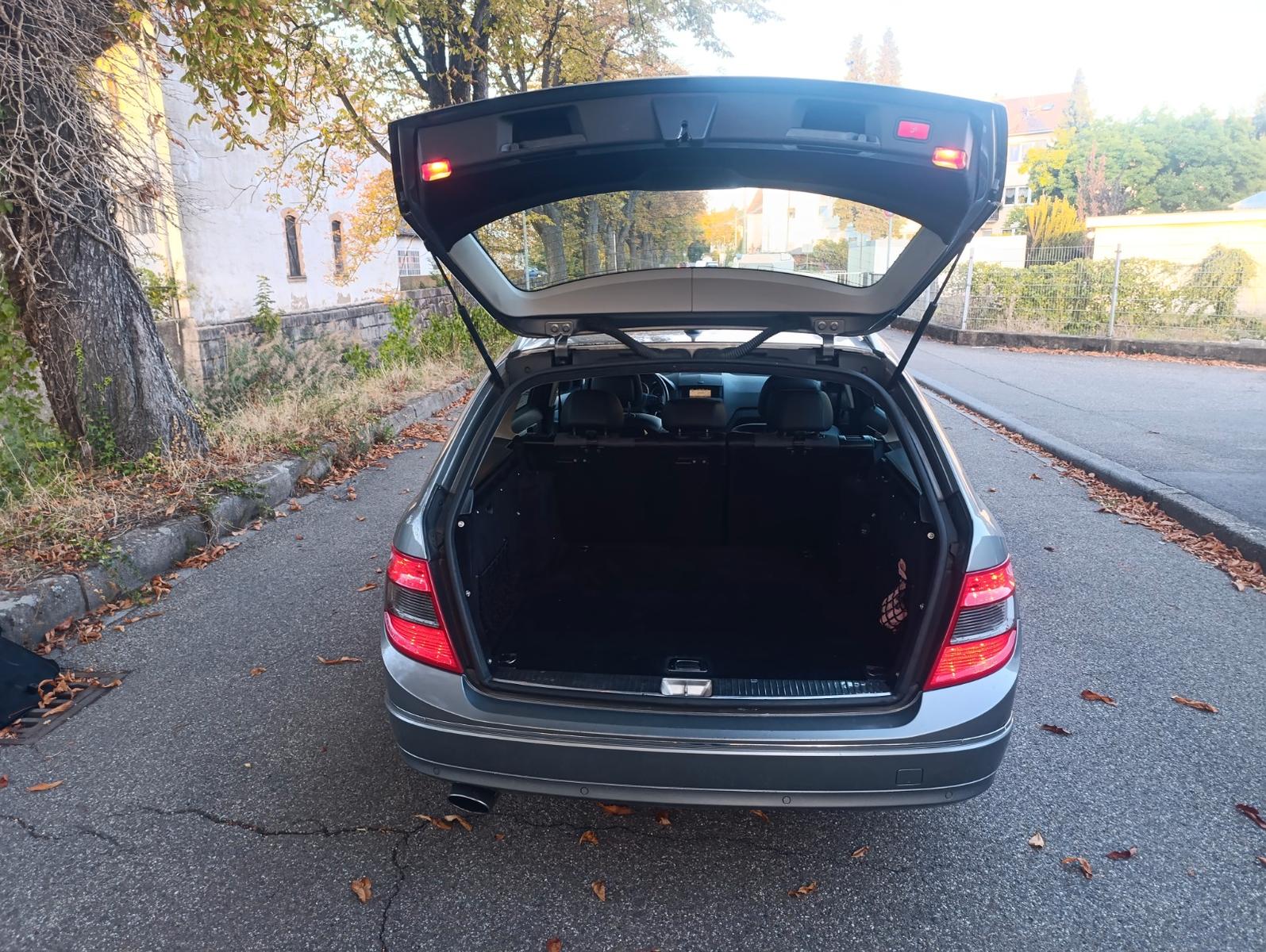 Mercedes-Benz C220 2009 — photo 6