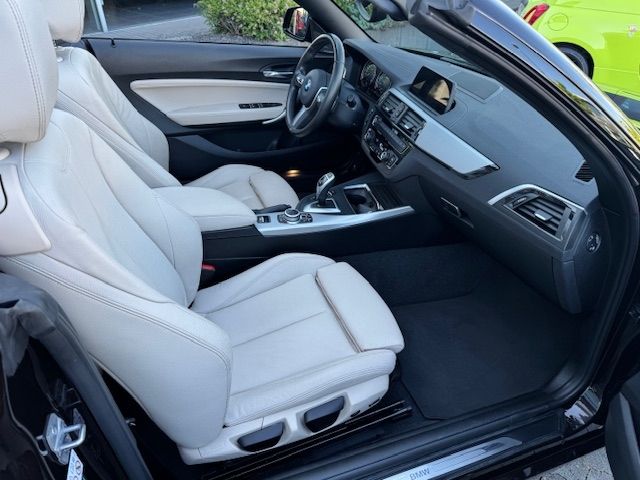 Fahrzeugabbildung BMW 230i  Sport Line KLIMA LED NAVI ALU