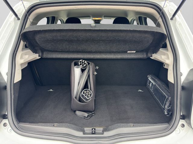 Fahrzeugabbildung Smart forfour EQ Schnelllade+Allwetter+Sitzheizung+DAB