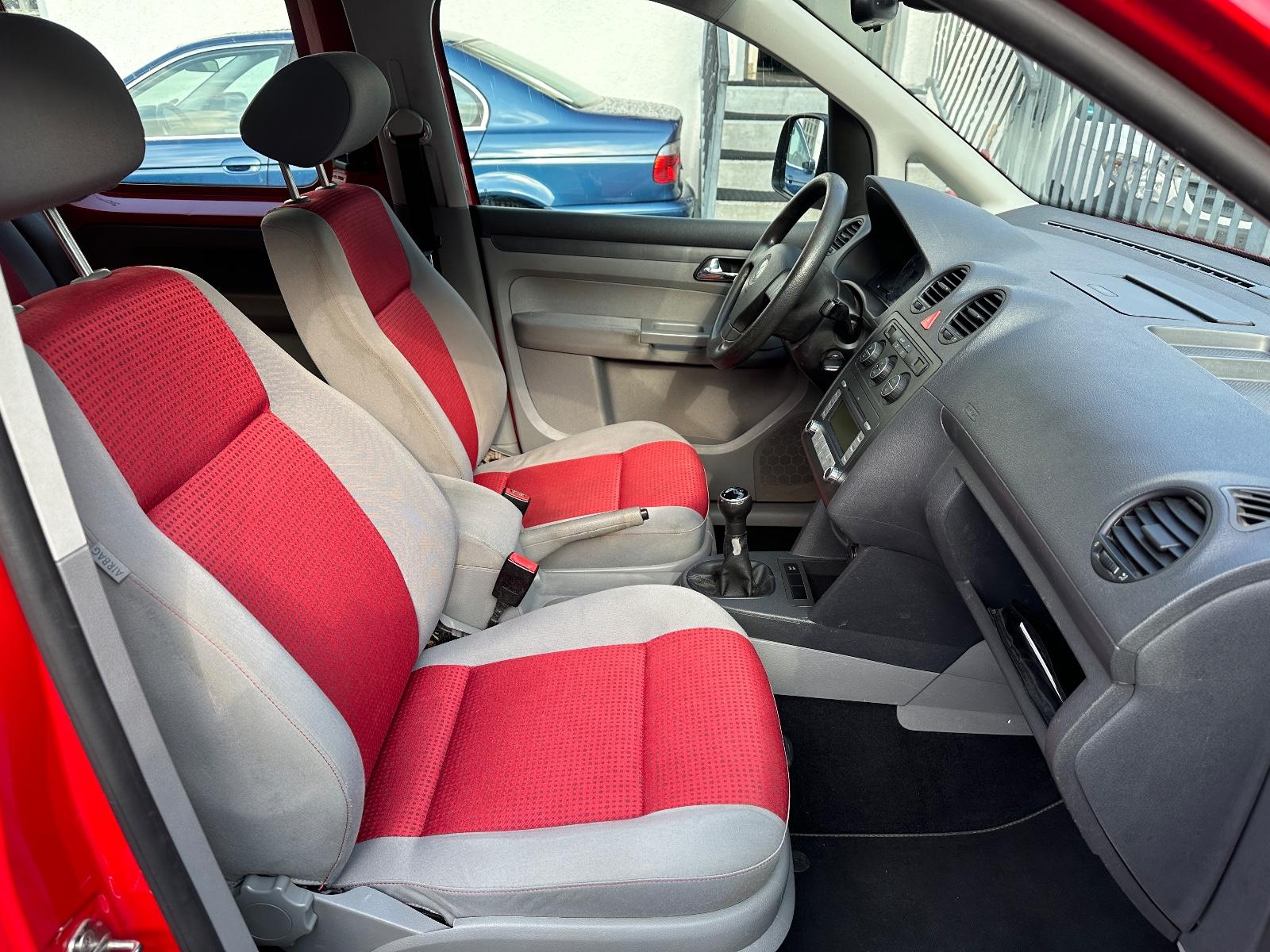 Volkswagen Caddy 1.4 Life Team Caddy 7-Sitze