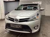 Toyota Verso 7 Sitzer - Toyota Verso: Automatik