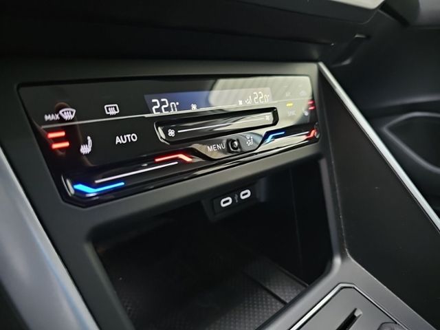 Fahrzeugabbildung Volkswagen Taigo 1.0 TSI Goal ACC PDC SHZ CLIMATR. GJR