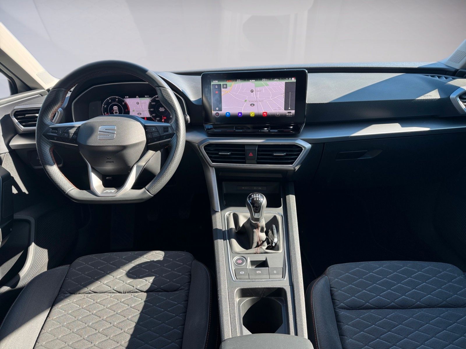 Fahrzeugabbildung SEAT Leon Sportstourer FR-Line 2.0 TDI