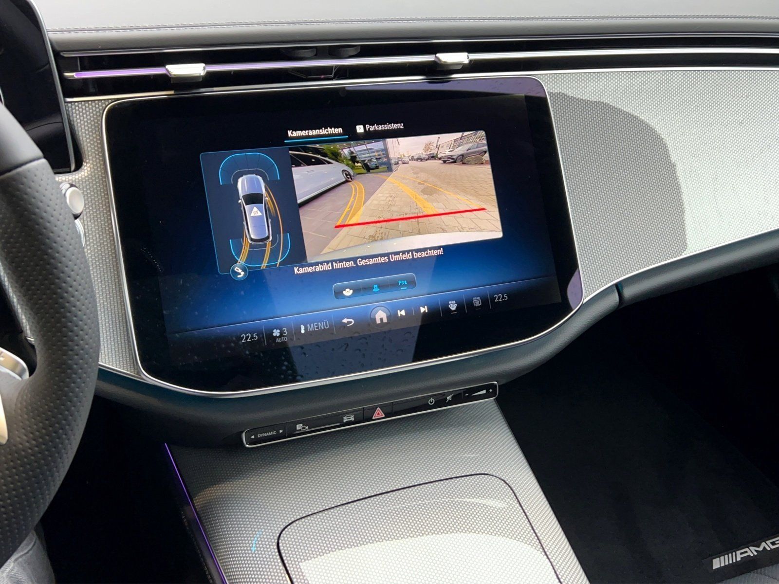 Fahrzeugabbildung Mercedes-Benz E 220 d T+AMG-Line+AHK+PSD+DISTRONIC+Sitzklima