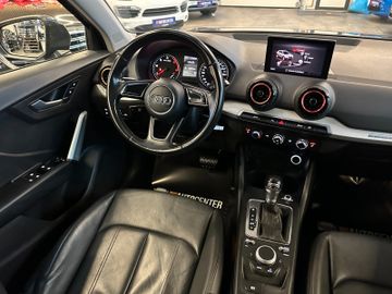 Audi Q2 quattro basis *2. Hand*Klima*SHZ*LED*AHK*MMI*