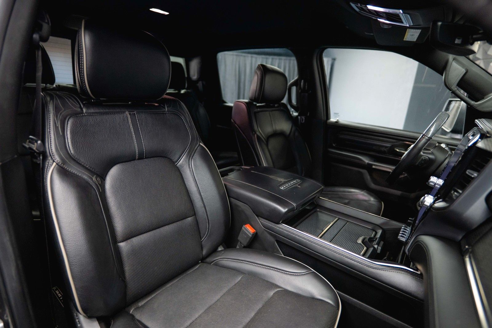 Fahrzeugabbildung Dodge RAM 5.7 V8 HEMI 4x4 LIMITED Night LongBed *ACC*