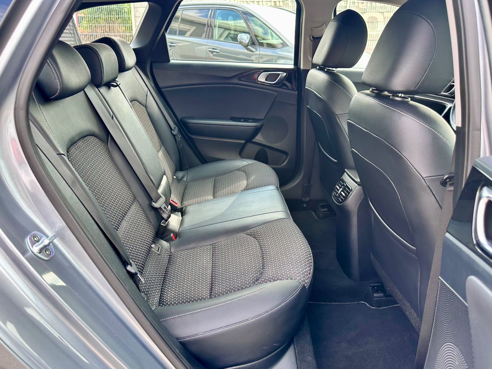 Fahrzeugabbildung Kia cee'd SPORTSWAGON SPIRIT*MOD.2019+AHK*