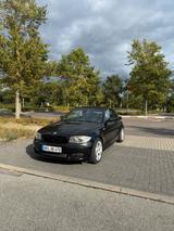 BMW 123d E88 Cabrio 1er, 2er, 3er - gebrauchte BMW 123 aus dem Jahr 2008