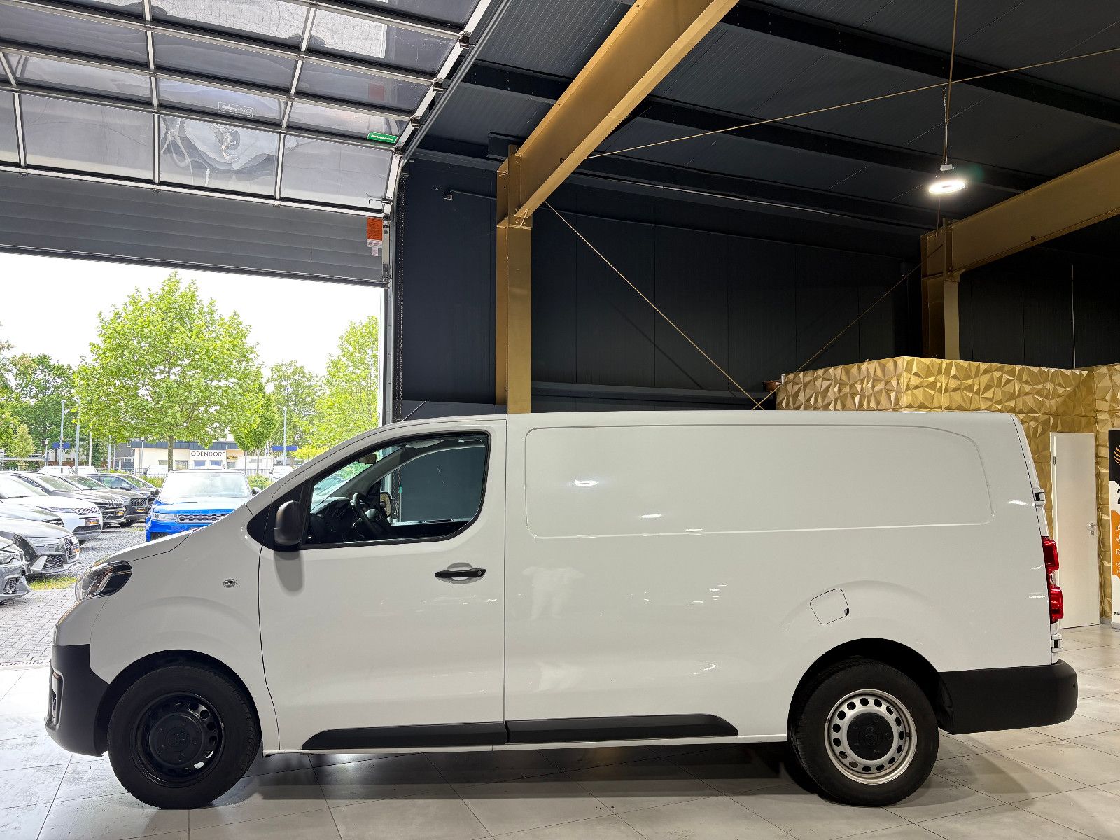 Fahrzeugabbildung Toyota Proace L2 Kasten Meister/360°/NAVI/APPLE/3-SITZ