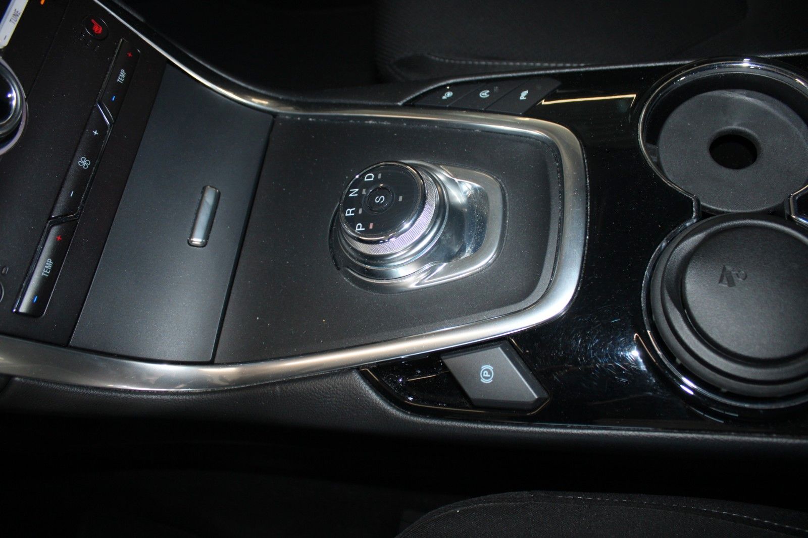 Fahrzeugabbildung Ford S-Max Titanium Aut. LED ACC 2xCAM WinterPak. uvm