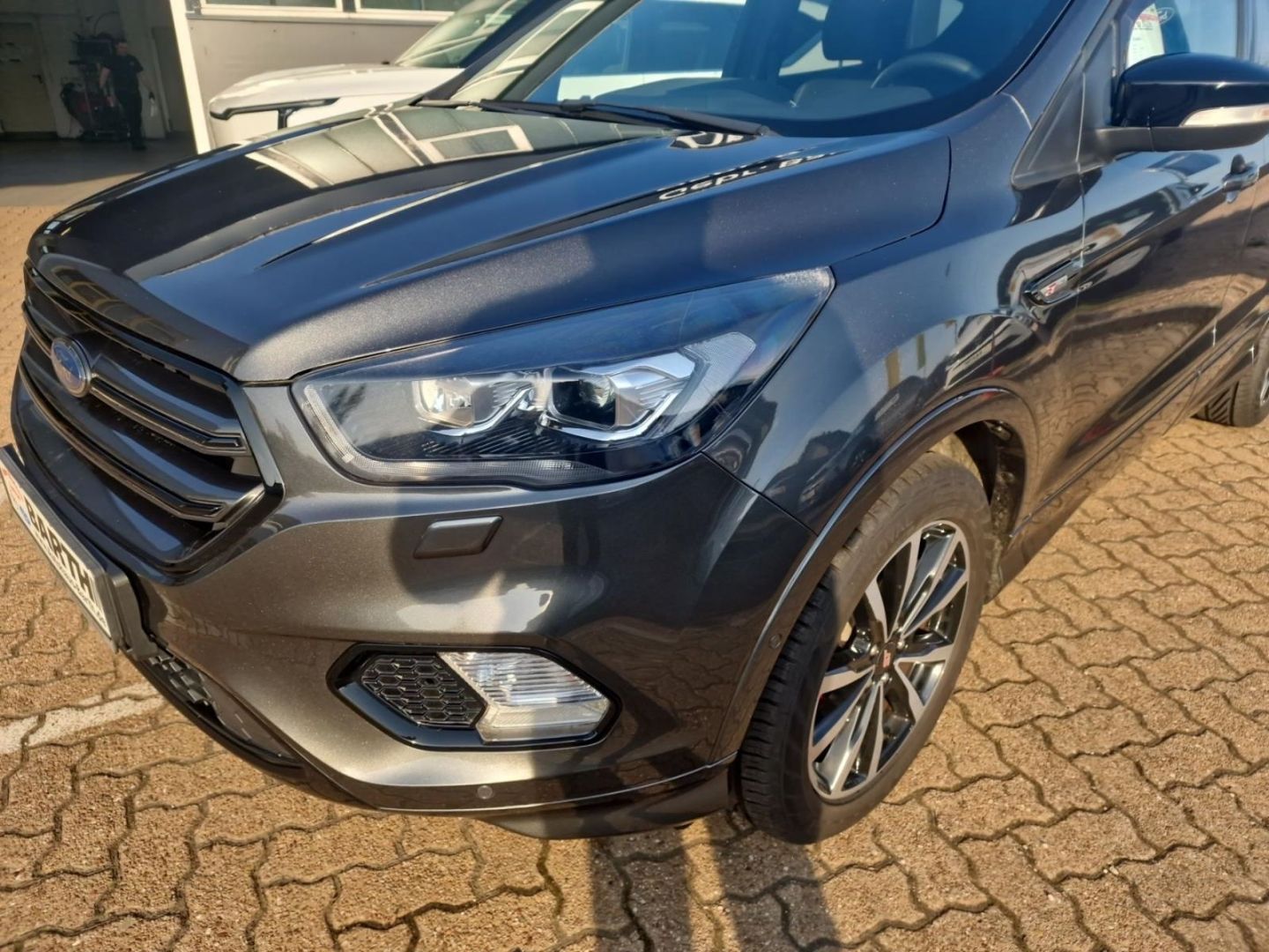 Fahrzeugabbildung Ford Kuga ST-Line, AHK, Xenon,Navi,Winterpaket