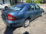Mercedes-Benz C 240 ELEGANCE,Leder,Kamera,Automatik,1.Hand - gebrauchte Mercedes-Benz C-Klasse aus dem Jahr 2000