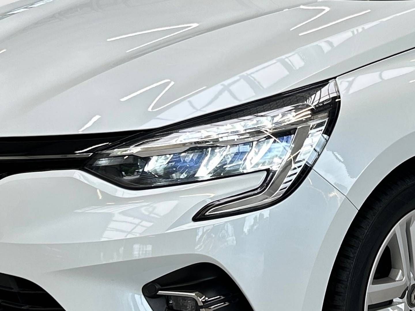 Fahrzeugabbildung Renault CLIO BUSINESS EDITION TCe 90 (MY21)