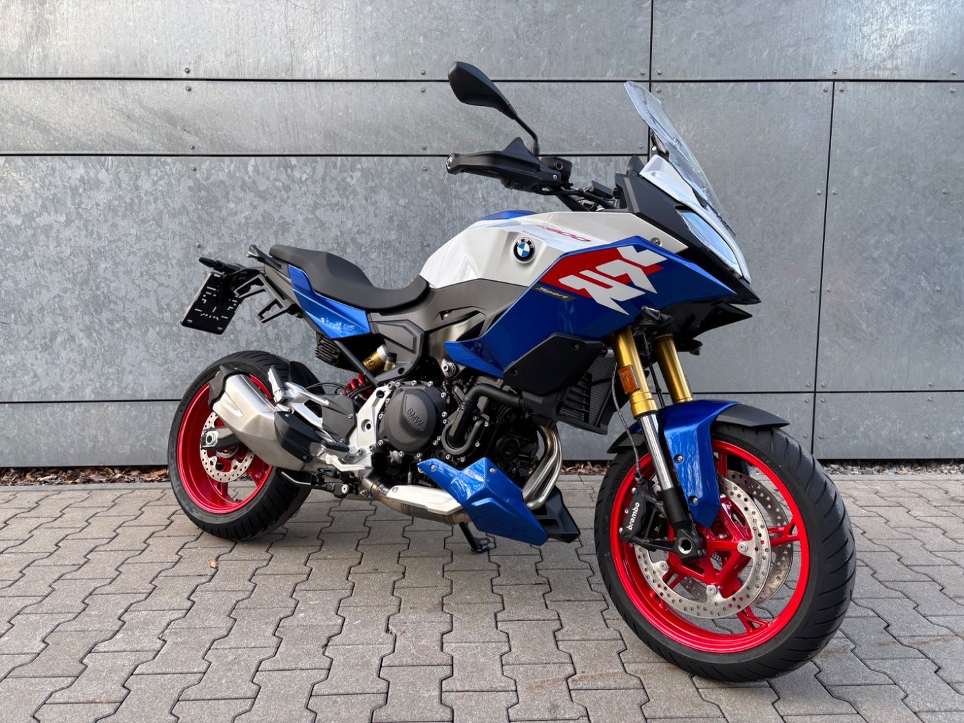 Fahrzeugabbildung BMW F 900 XR Style Sport