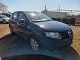 Dacia Sandero II Essentiel - Dacia Sandero: Essentiel