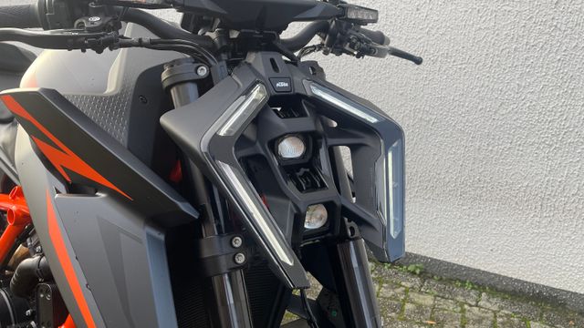 KTM 1390 Super Duke R EVO TechPack