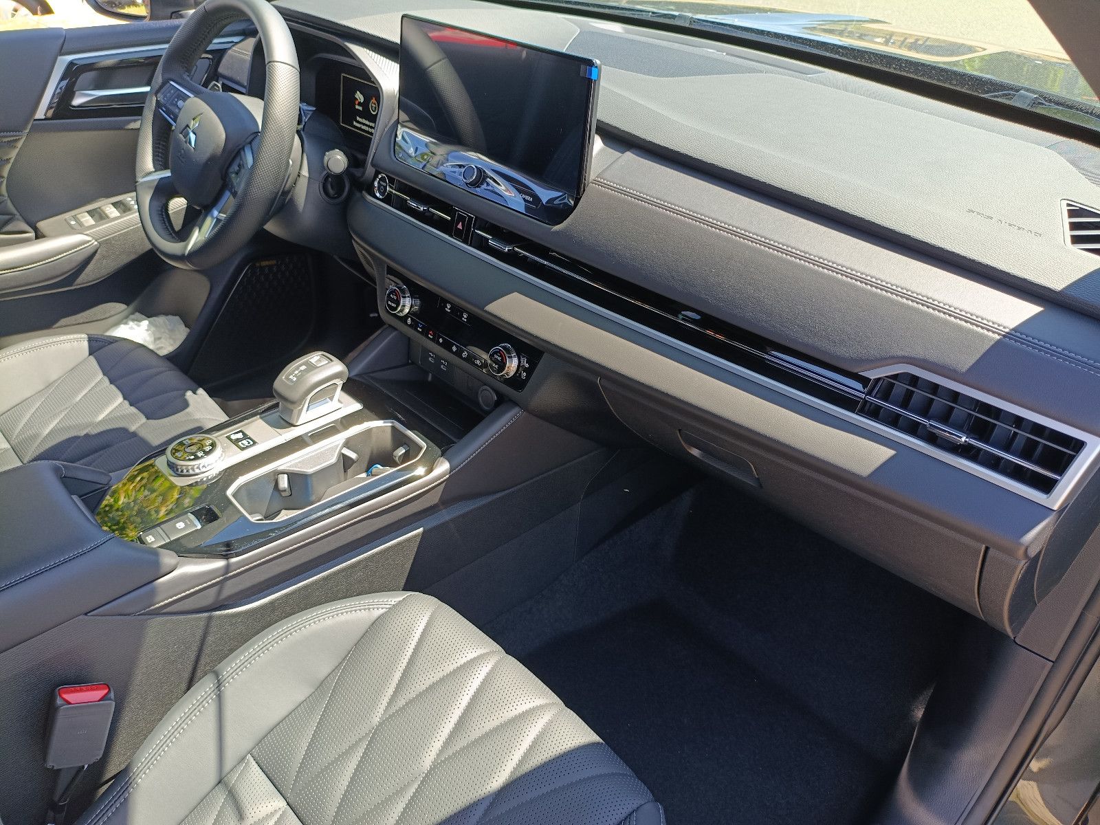 Mitsubishi Outlander - Bild 11