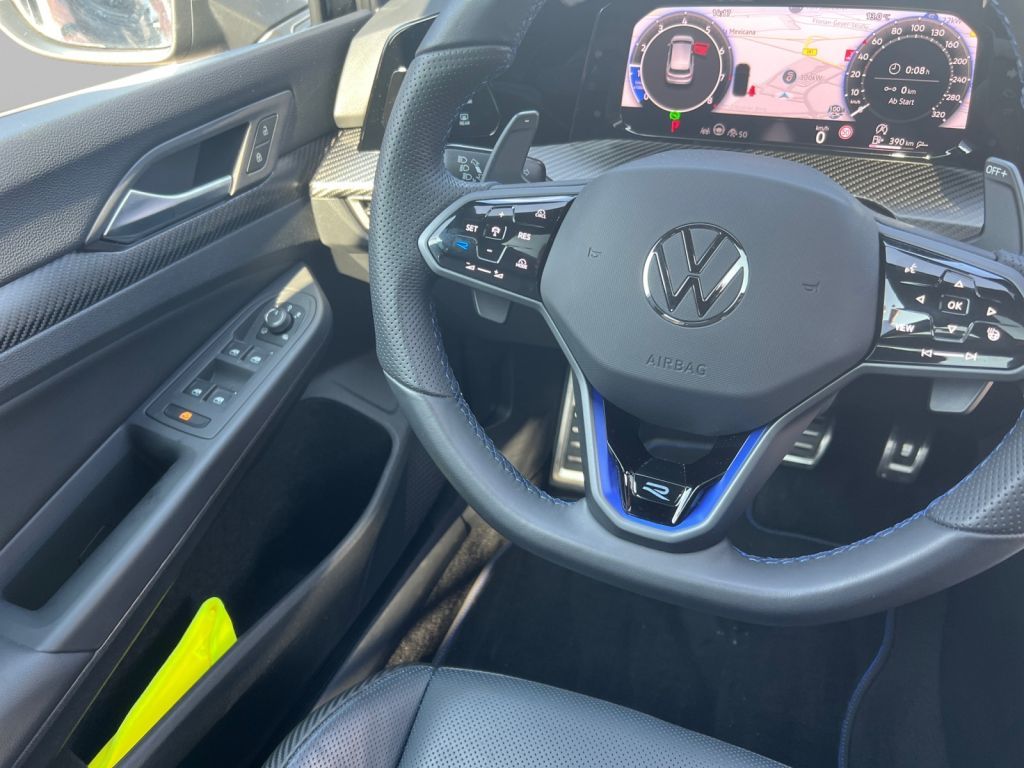 Fahrzeugabbildung Volkswagen Golf 2.0 TSI OPF 4Motion DSG R Black Edition