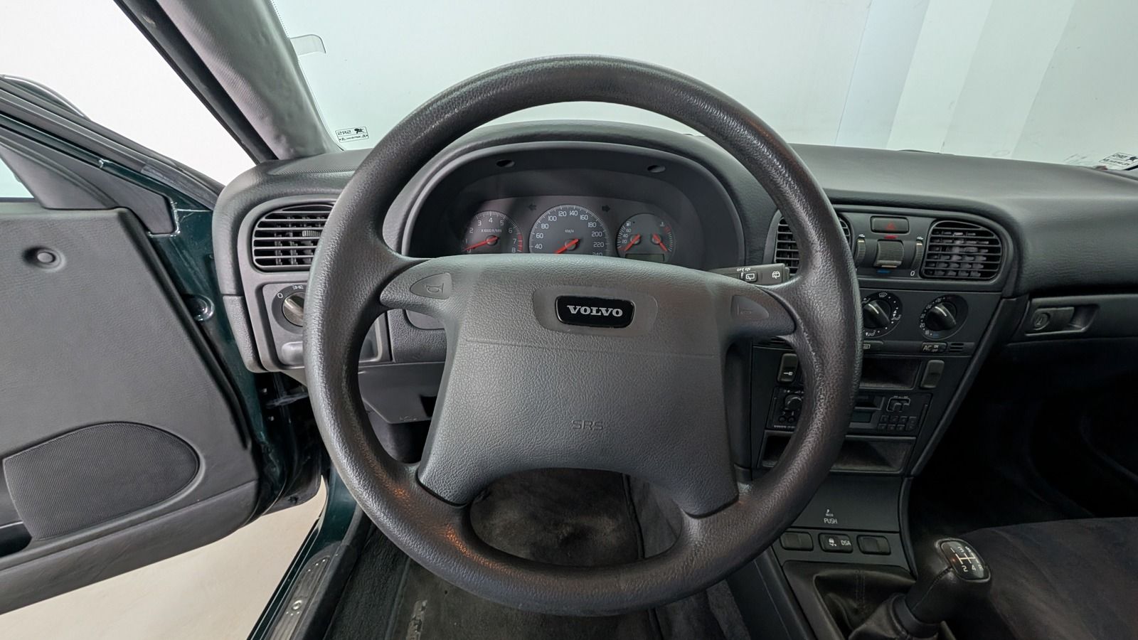 Fahrzeugabbildung Volvo V40 2.0T