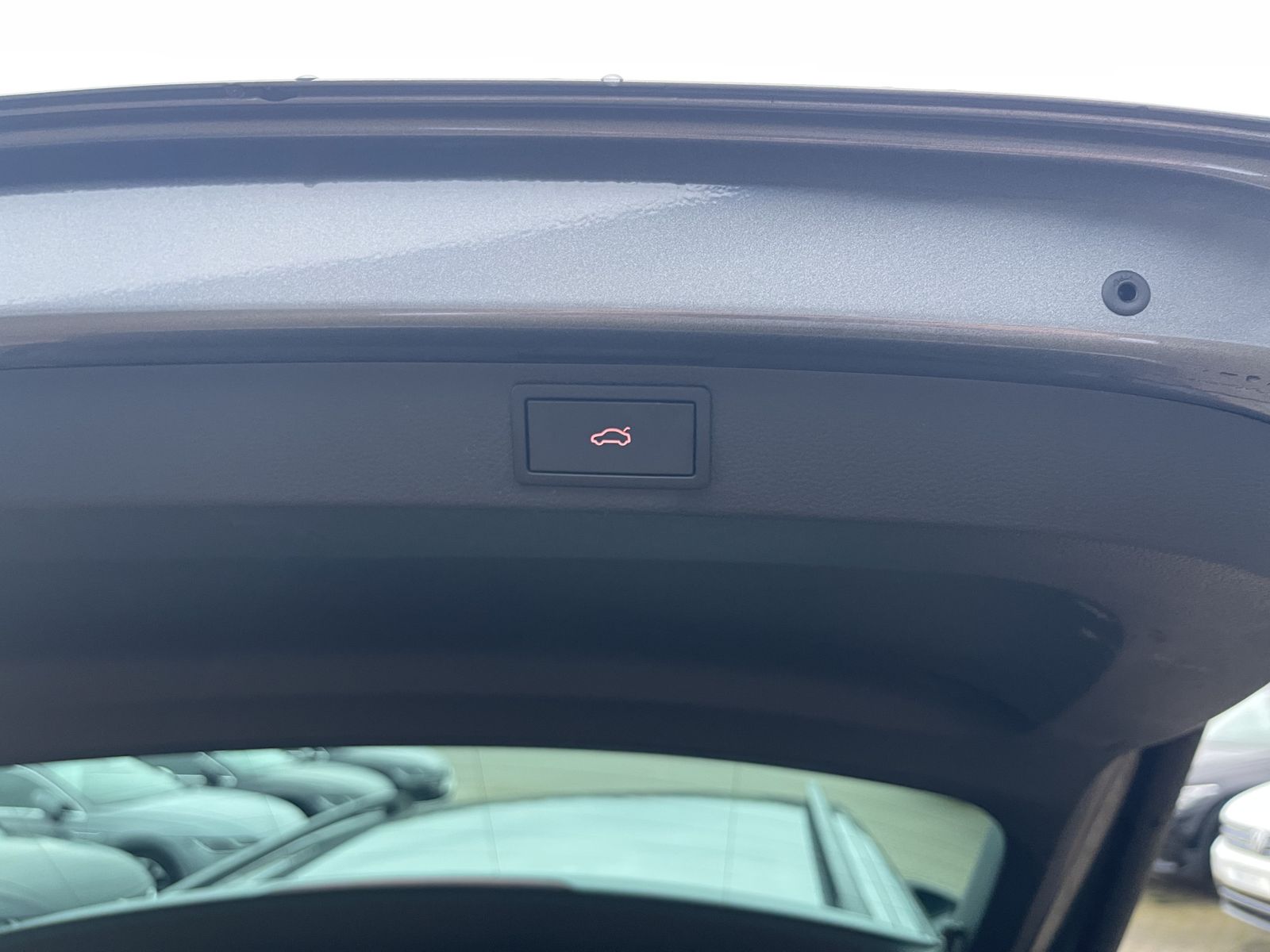 Fahrzeugabbildung SKODA Karoq Ambition 1.5 TSI*AHK*STHZ*LED*Cam*ACC*