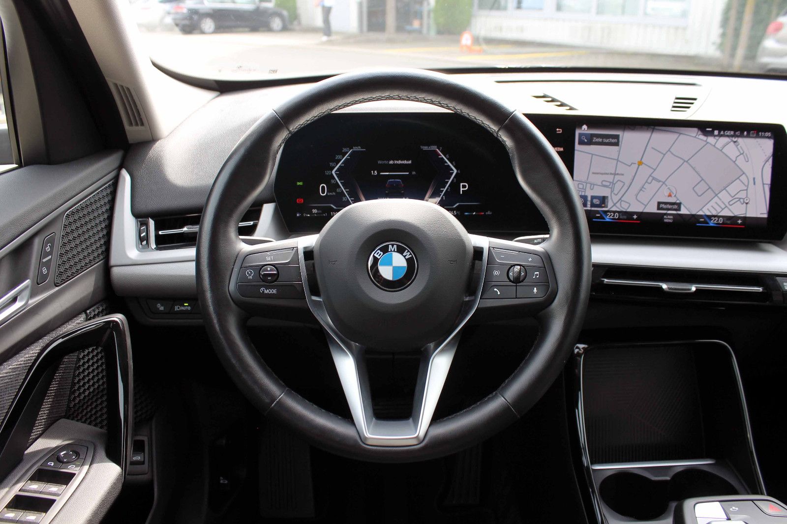 Fahrzeugabbildung BMW X1 sDrive 18i Steptr. ACC KAM PDC LED NAV AHK