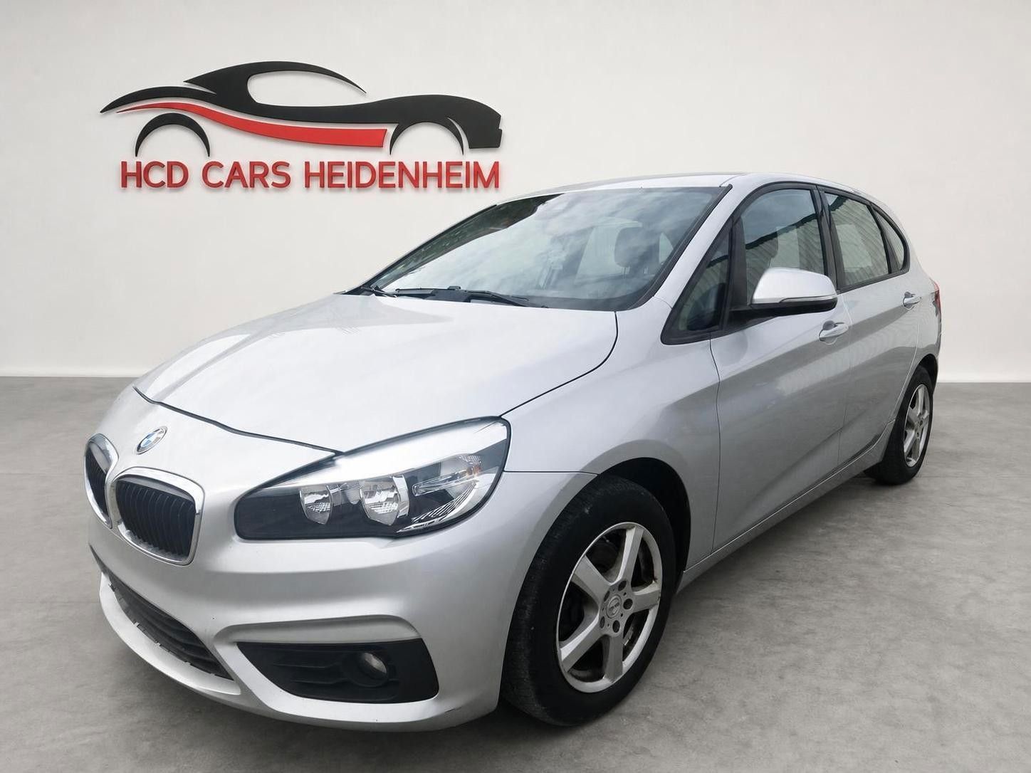 BMW BMW 220d Active Tourer-AUT/KLIMA/SHZ/PDC/NAVI/ALU