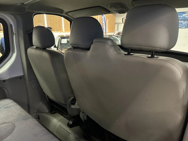 Renault Trafic Combi L1H1 2,7t  verglast*9- Sitzer*AHK*