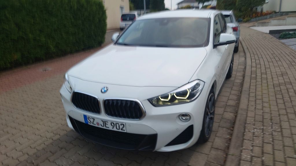 Image of BMW X2