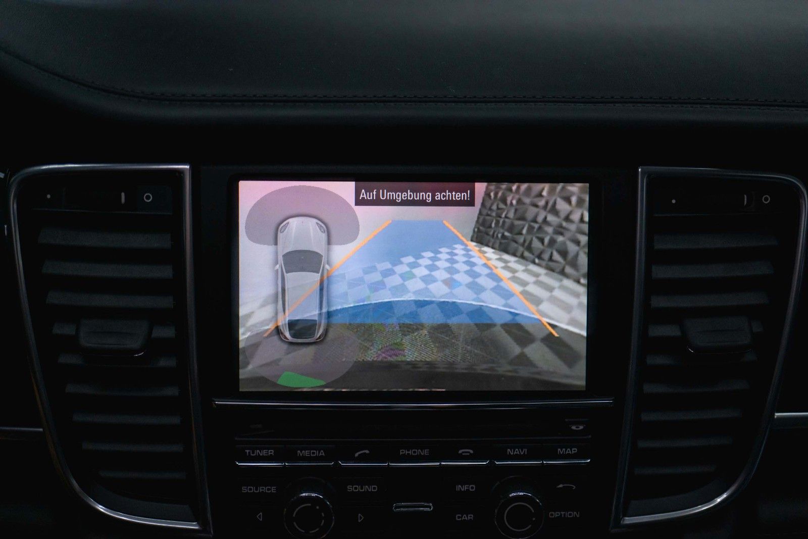 Fahrzeugabbildung Porsche Panamera 3.0 V6 Diesel *Active Suspension*Kamera