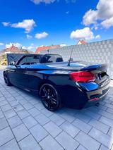 BMW M240i Cabrio -  - schwarze BMW M240i