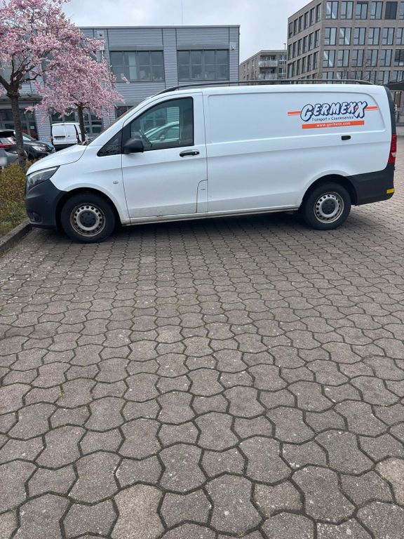 Image of Mercedes-Benz Vito