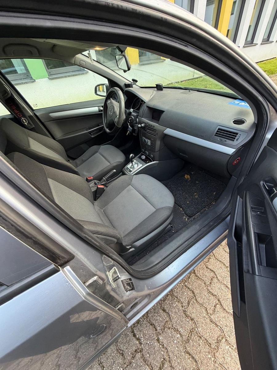 Opel Astra 2005 — photo 7